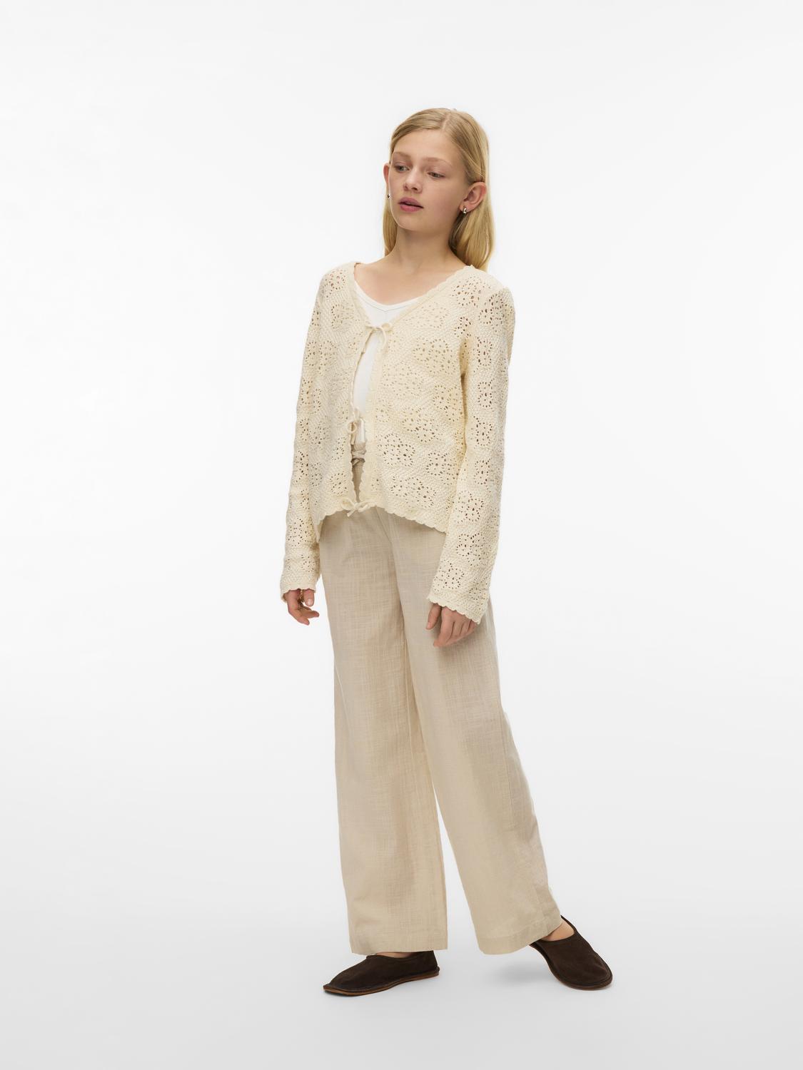 model_shot-front
